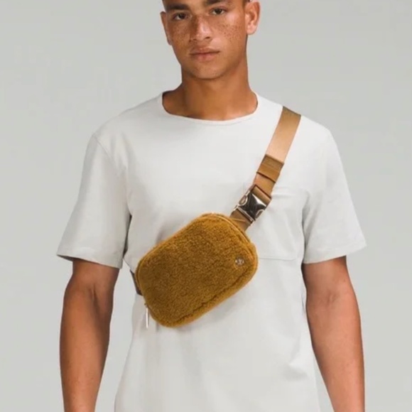 Lululemon Everywhere Fleece Belt Bag “Burnt Caramel” NWOT - Picture 9 of 9